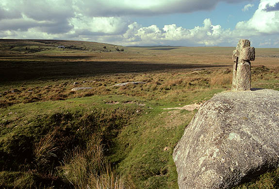 ENG: South West Region, Devon, Dartmoor National Park, Central Dartmoor, Foxtor Mires, Medieval stone cross marks the edge of mire -- a warning for travelers; the mire is shown in the bkgd. [Ask for #157.040.]