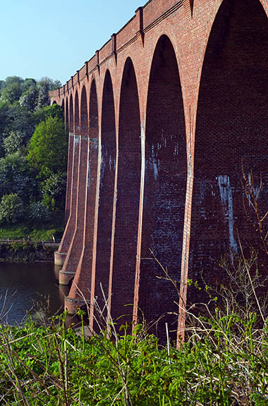 ENG: Yorkshire & Humberside Region, North Yorkshire, North Yorkshire Coast, Whitby, The Cinder Track, a rail-trail, The bicycle trail crosses the River Esk on a high brick viaduct [Ask for #270.206.]