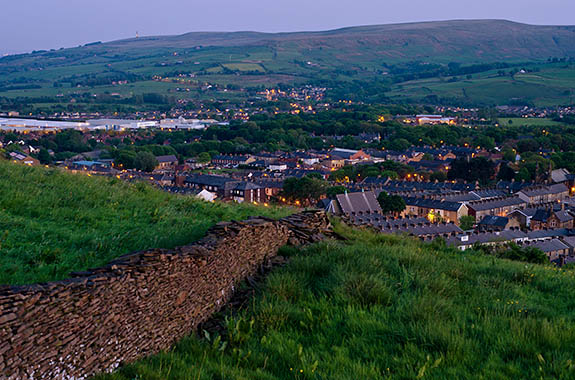 ENG: The Northwest Region, Lancashire, The Pennines, Rossendale, Haslingden, The town of Haslingden at dusk, viewed from the Halo Panopticon [Ask for #270.343.]